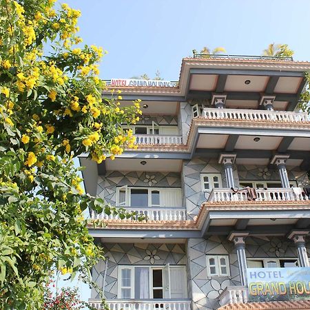 Hotel Grand Holiday Pokhara Exteriör bild