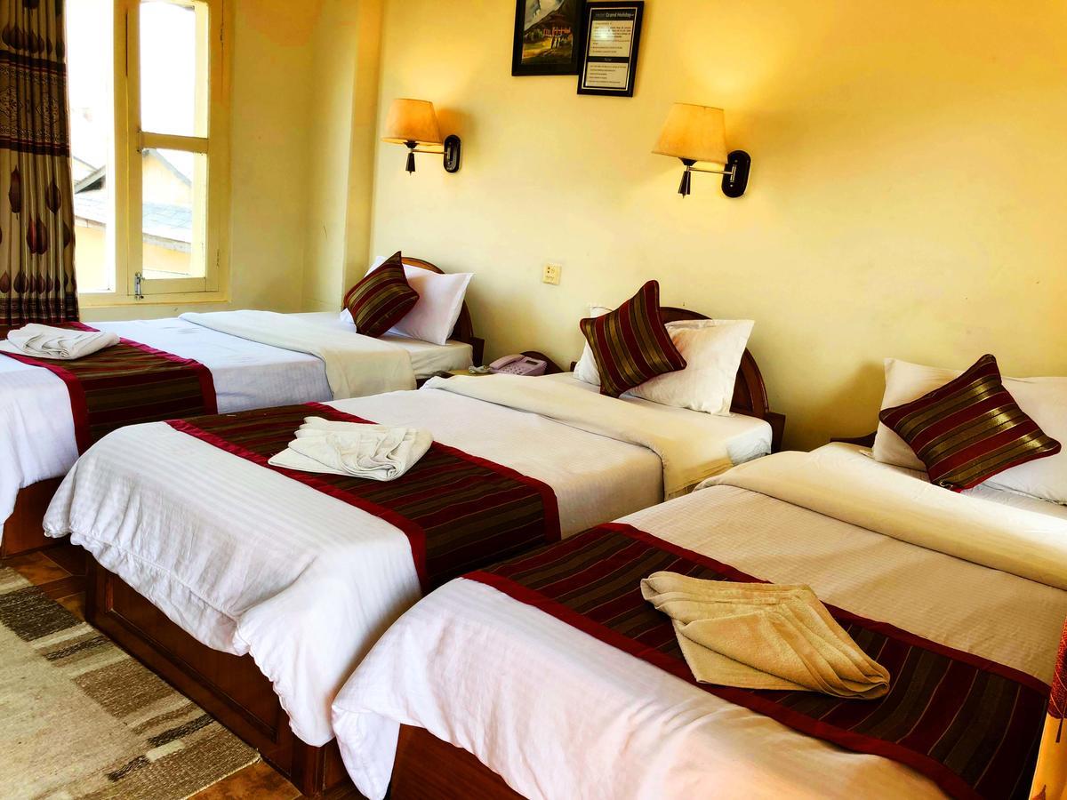 Hotel Grand Holiday Pokhara Exteriör bild