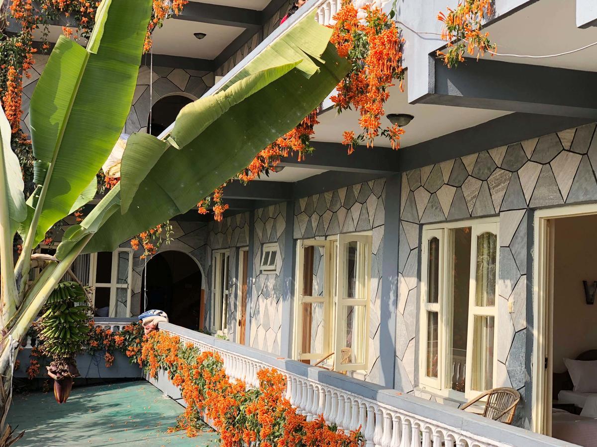 Hotel Grand Holiday Pokhara Exteriör bild