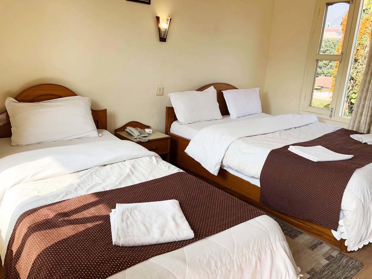 Hotel Grand Holiday Pokhara Exteriör bild