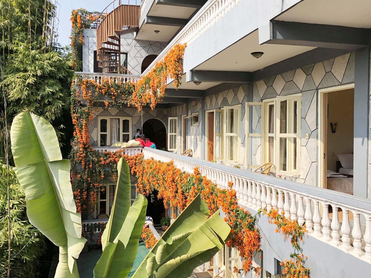 Hotel Grand Holiday Pokhara Exteriör bild