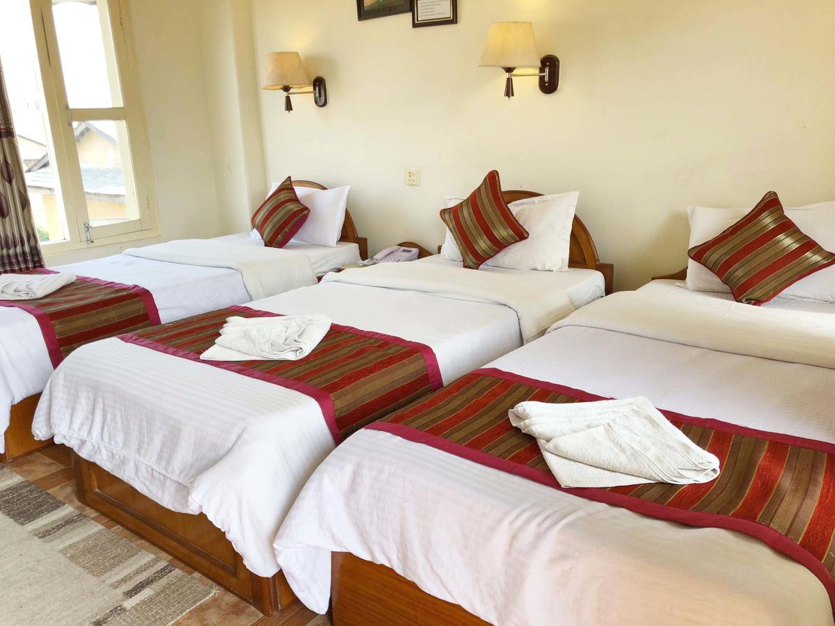 Hotel Grand Holiday Pokhara Exteriör bild