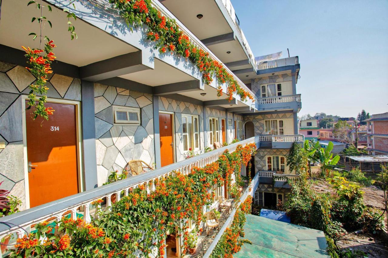 Hotel Grand Holiday Pokhara Exteriör bild